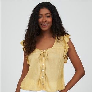 Suzy Shier flutter sleeve top